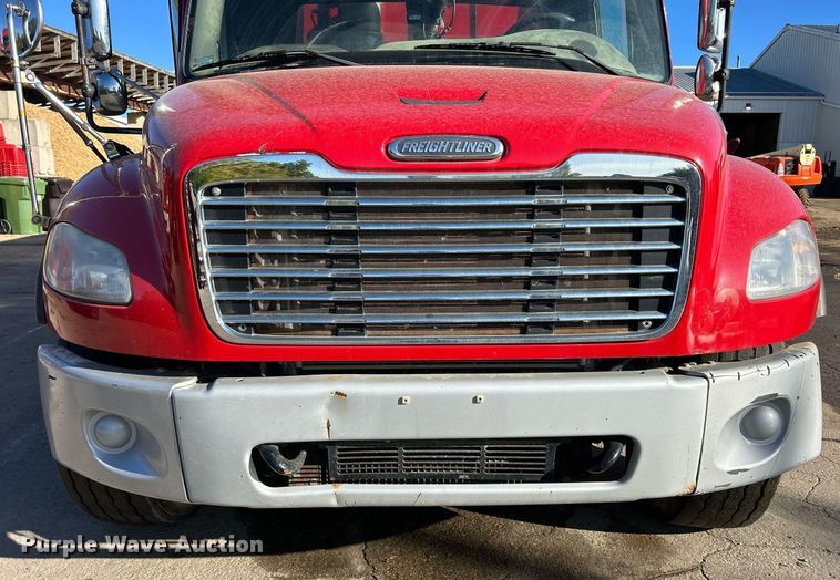 image for item DQ0958 2009 Freightliner Business Class M2 106  refuse truck