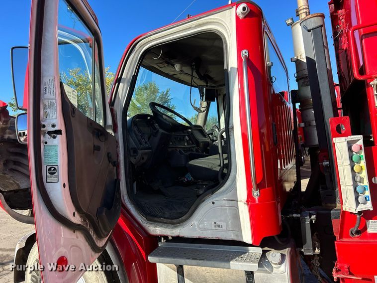 image for item DQ0958 2009 Freightliner Business Class M2 106  refuse truck