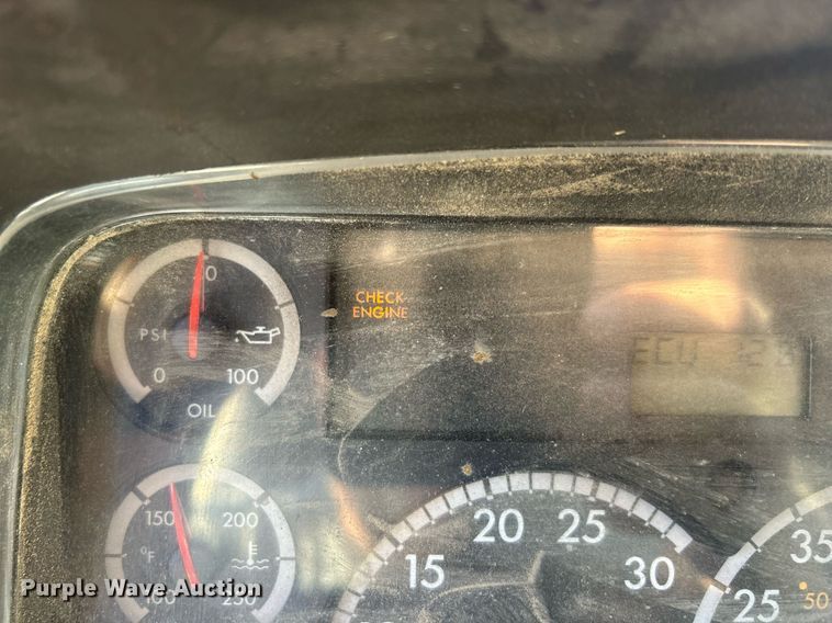 image for item DQ0958 2009 Freightliner Business Class M2 106  refuse truck