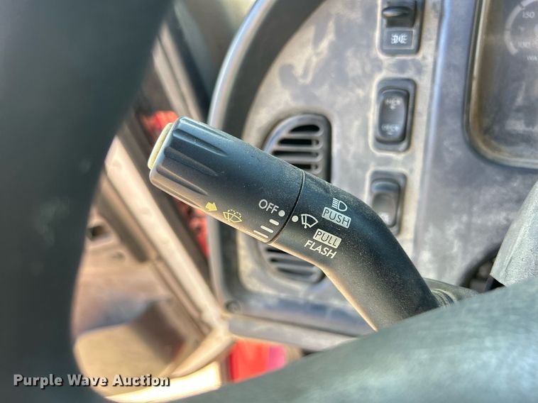 image for item DQ0958 2009 Freightliner Business Class M2 106  refuse truck