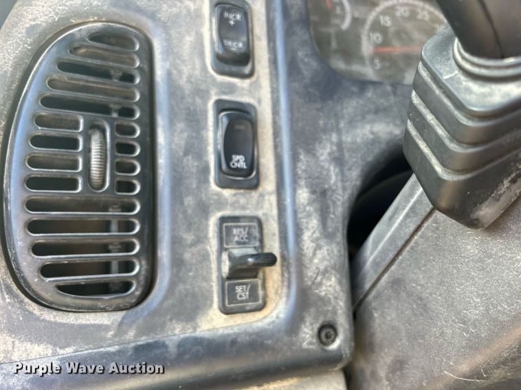 image for item DQ0958 2009 Freightliner Business Class M2 106  refuse truck