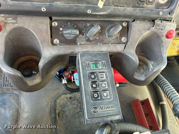 image for item DQ0958 2009 Freightliner Business Class M2 106  refuse truck