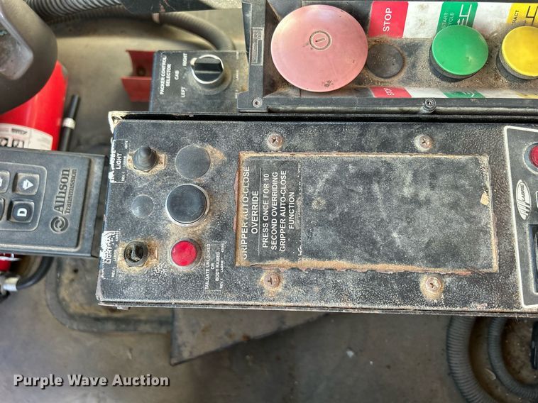 image for item DQ0958 2009 Freightliner Business Class M2 106  refuse truck