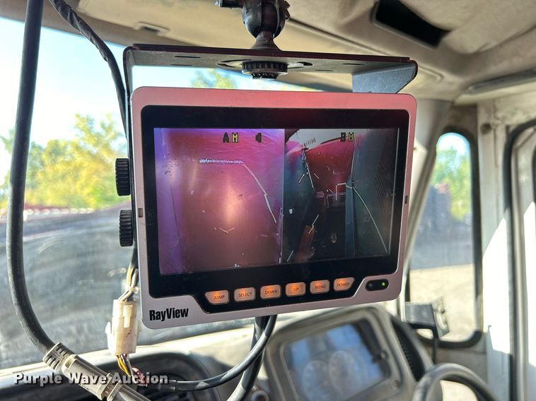 image for item DQ0958 2009 Freightliner Business Class M2 106  refuse truck