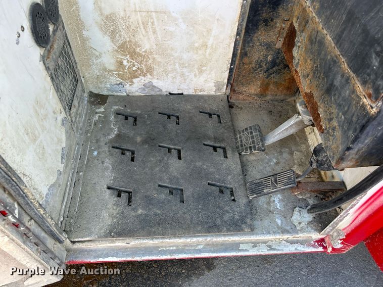 image for item DQ0958 2009 Freightliner Business Class M2 106  refuse truck