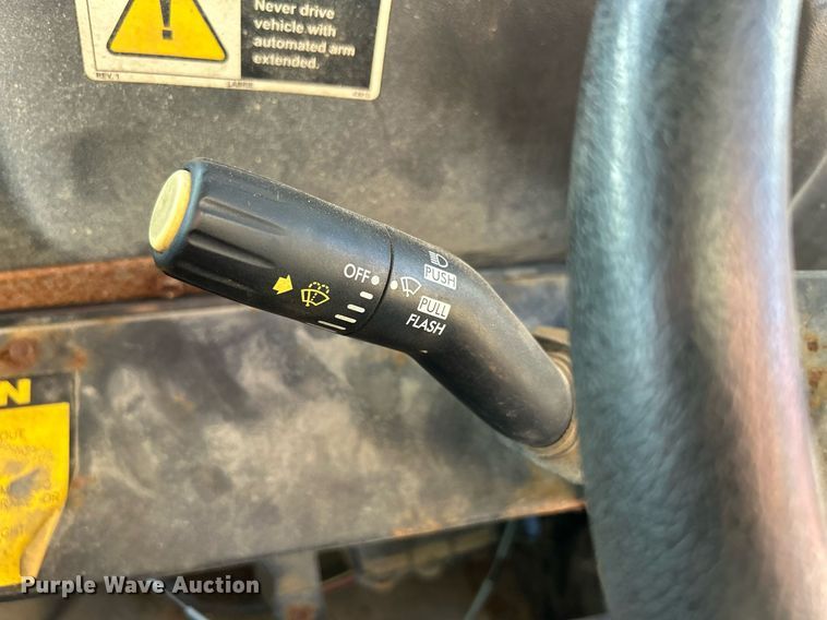 image for item DQ0958 2009 Freightliner Business Class M2 106  refuse truck