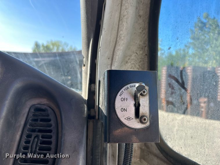 image for item DQ0958 2009 Freightliner Business Class M2 106  refuse truck