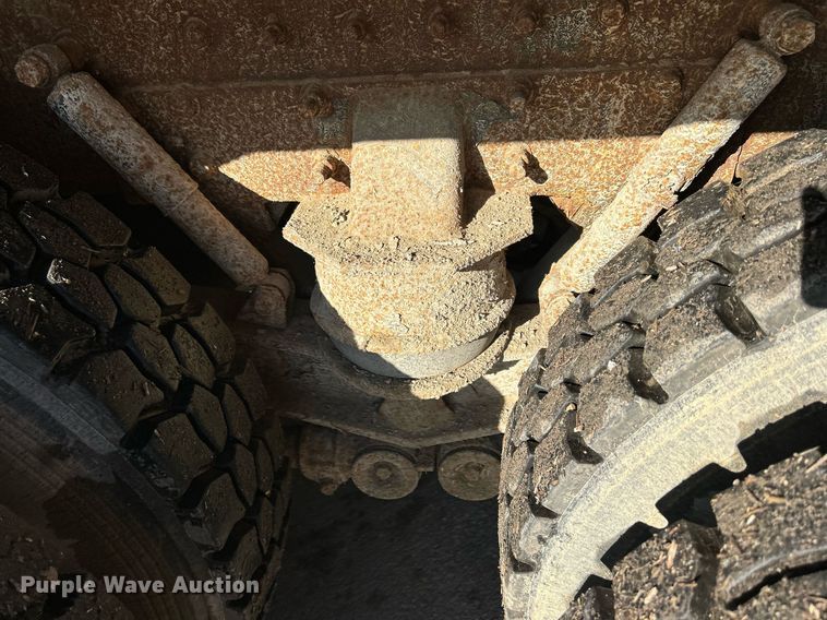 image for item DQ0958 2009 Freightliner Business Class M2 106  refuse truck