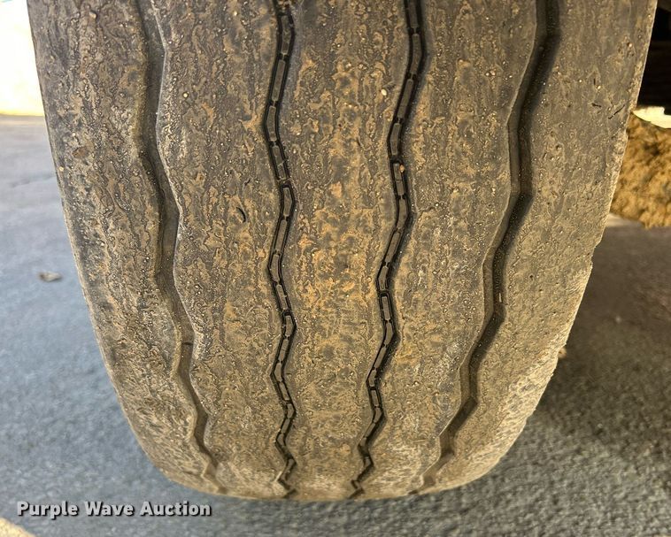 image for item DQ0958 2009 Freightliner Business Class M2 106  refuse truck