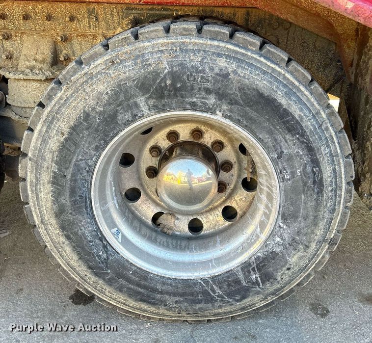 image for item DQ0958 2009 Freightliner Business Class M2 106  refuse truck