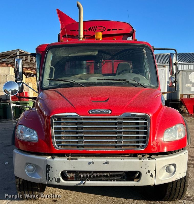 image for item DQ0959 2010 Freightliner Business Class M2 106  refuse truck
