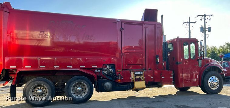 image for item DQ0959 2010 Freightliner Business Class M2 106  refuse truck