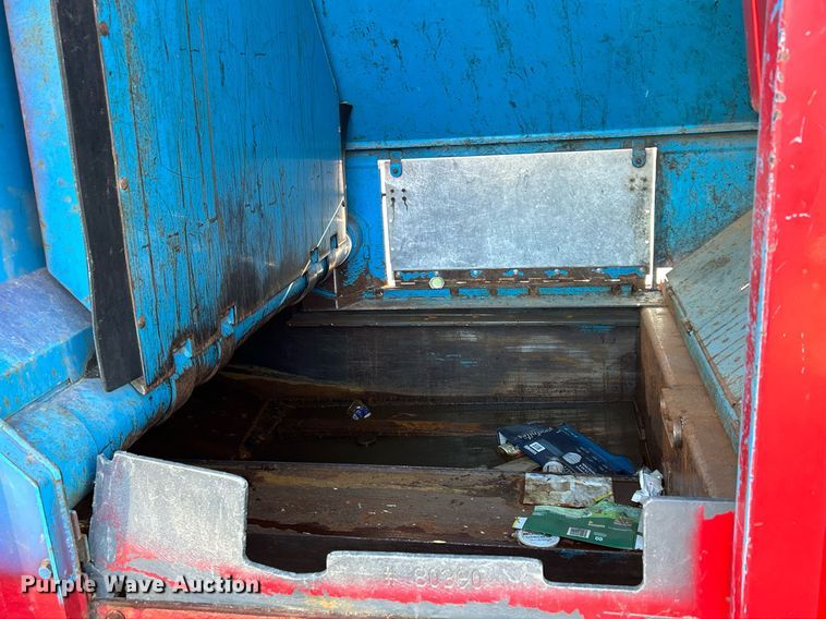 image for item DQ0959 2010 Freightliner Business Class M2 106  refuse truck