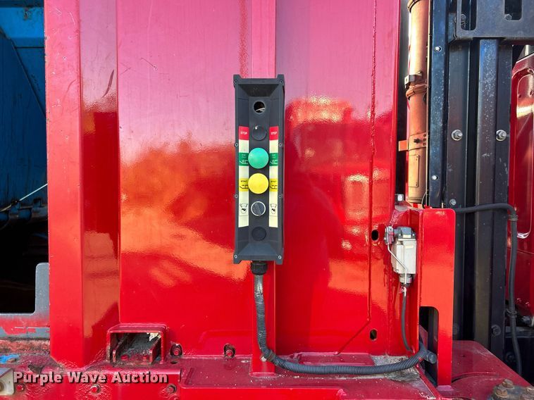 image for item DQ0959 2010 Freightliner Business Class M2 106  refuse truck