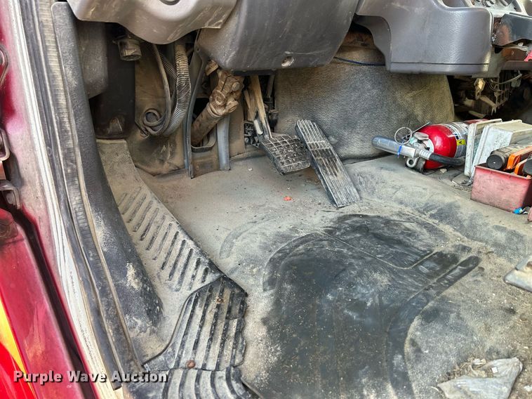 image for item DQ0959 2010 Freightliner Business Class M2 106  refuse truck