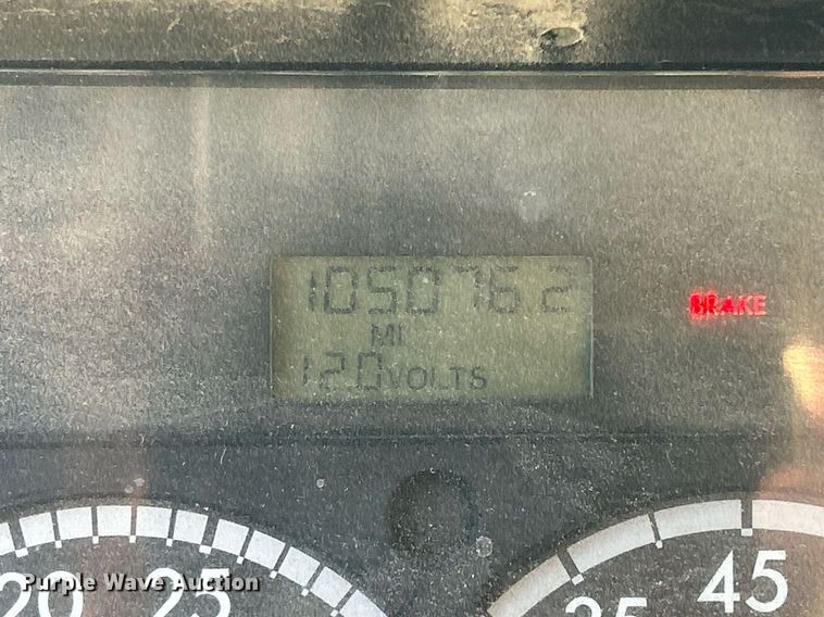 image for item DQ0959 2010 Freightliner Business Class M2 106  refuse truck