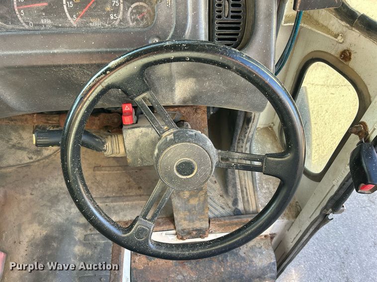 image for item DQ0959 2010 Freightliner Business Class M2 106  refuse truck