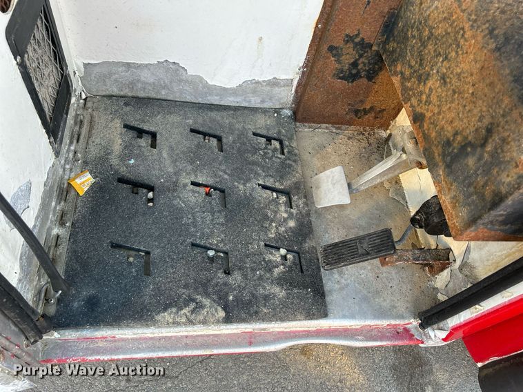 image for item DQ0959 2010 Freightliner Business Class M2 106  refuse truck