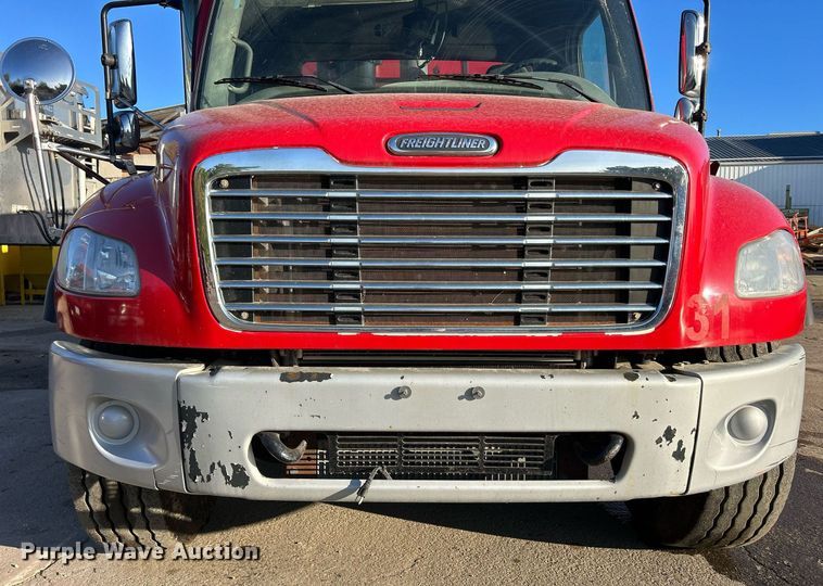 image for item DQ0959 2010 Freightliner Business Class M2 106  refuse truck