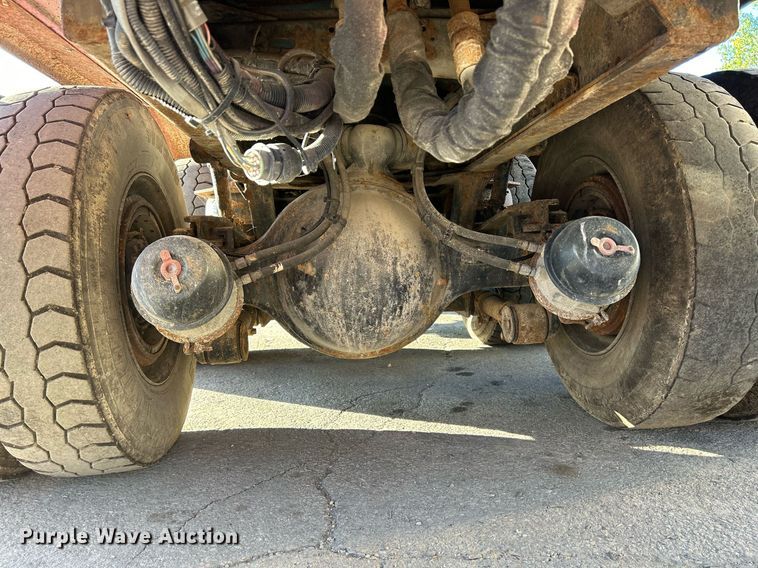 image for item DQ0959 2010 Freightliner Business Class M2 106  refuse truck