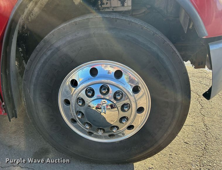 image for item DQ0959 2010 Freightliner Business Class M2 106  refuse truck