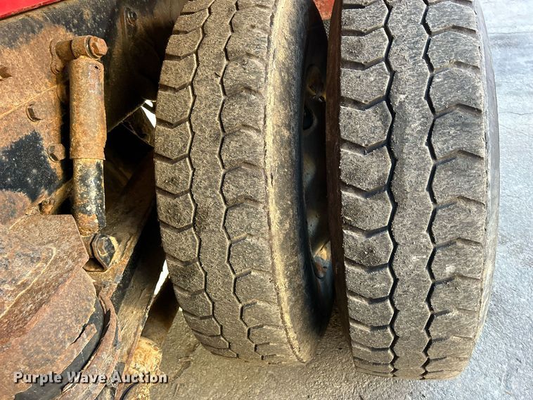 image for item DQ0959 2010 Freightliner Business Class M2 106  refuse truck