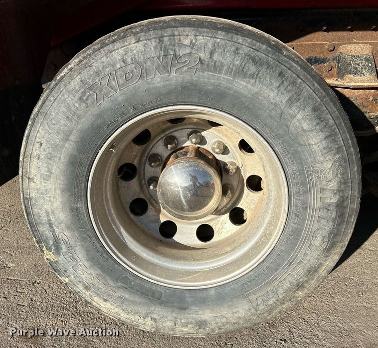 image for item DQ0959 2010 Freightliner Business Class M2 106  refuse truck