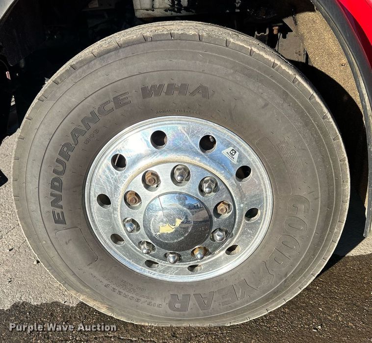 image for item DQ0959 2010 Freightliner Business Class M2 106  refuse truck