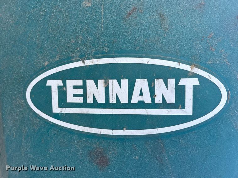 image for item DQ0967 Tennant M5400  floor scrubber