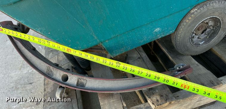 image for item DQ0967 Tennant M5400  floor scrubber