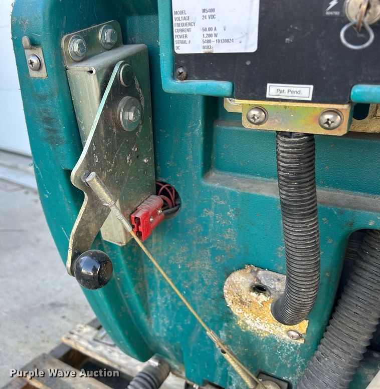 image for item DQ0967 Tennant M5400  floor scrubber