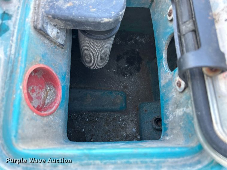 image for item DQ0967 Tennant M5400  floor scrubber