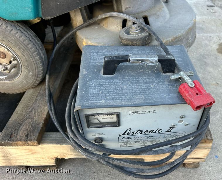 image for item DQ0967 Tennant M5400  floor scrubber