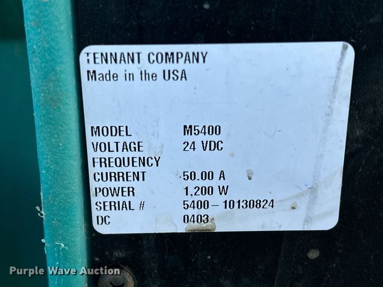 image for item DQ0967 Tennant M5400  floor scrubber