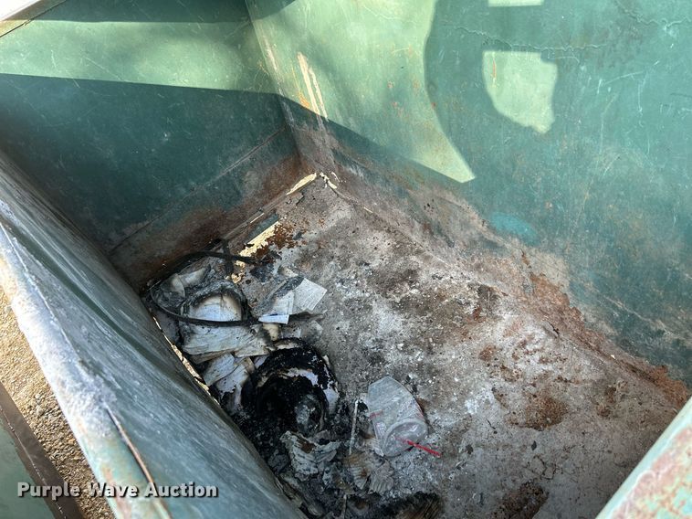 image for item DQ1008 (11) dumpsters