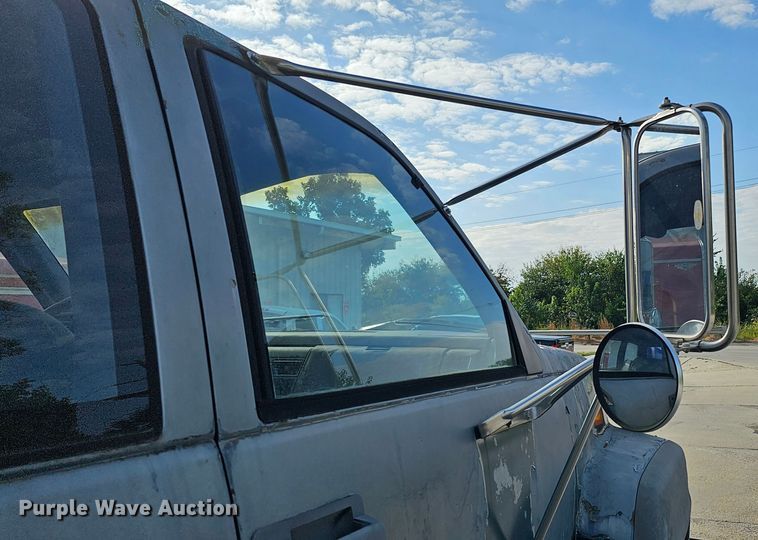 image for item DQ1105 GMC  rollback truck