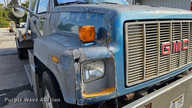 image for item DQ1105 GMC  rollback truck