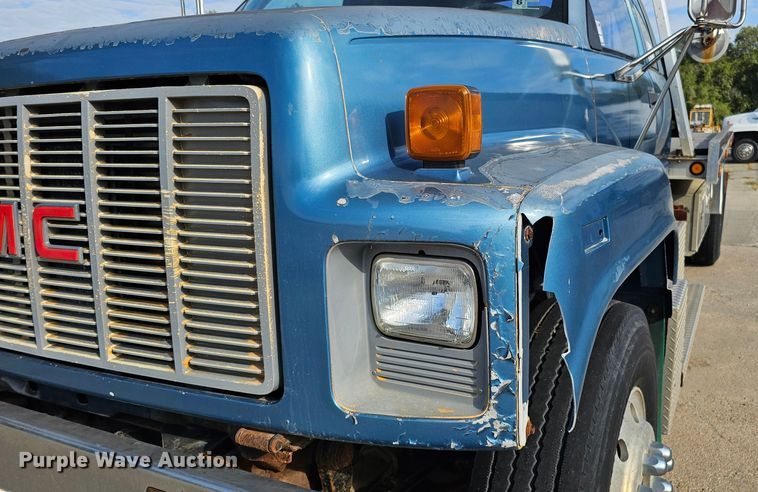 image for item DQ1105 GMC  rollback truck