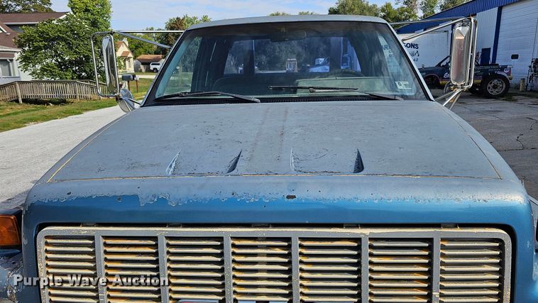 image for item DQ1105 GMC  rollback truck