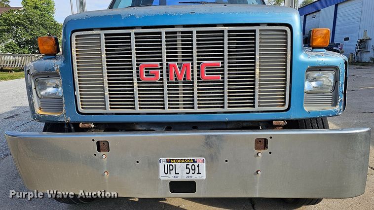 image for item DQ1105 GMC  rollback truck