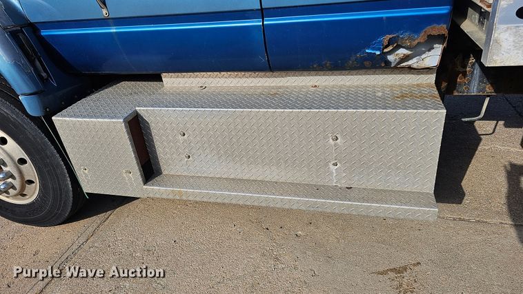 image for item DQ1105 GMC  rollback truck