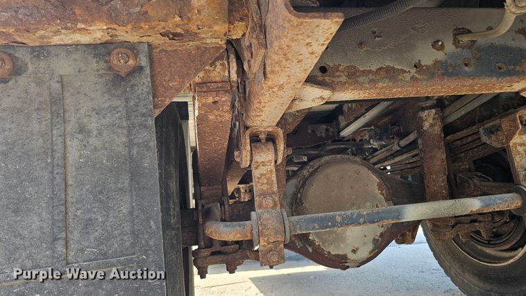 image for item DQ1105 GMC  rollback truck