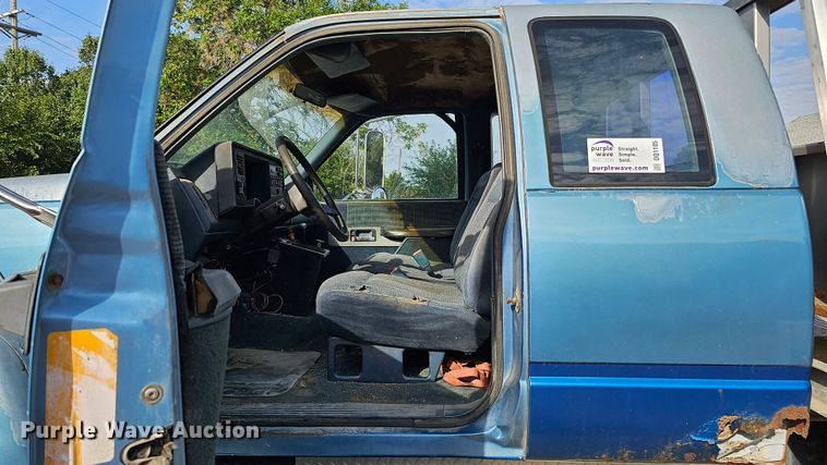 image for item DQ1105 GMC  rollback truck