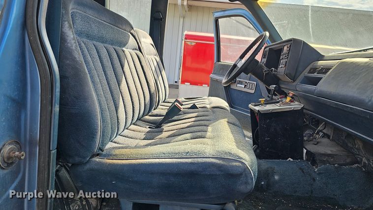 image for item DQ1105 GMC  rollback truck