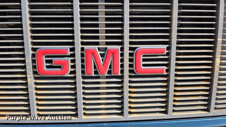 image for item DQ1105 GMC  rollback truck