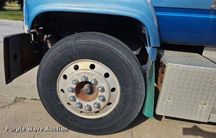 image for item DQ1105 GMC  rollback truck