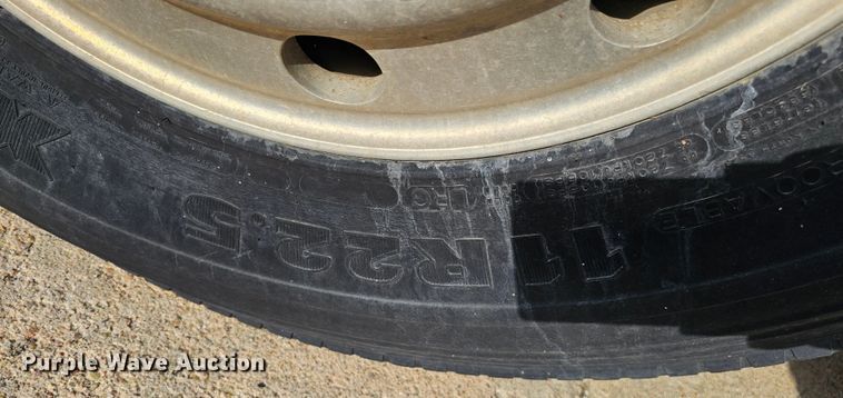 image for item DQ1105 GMC  rollback truck