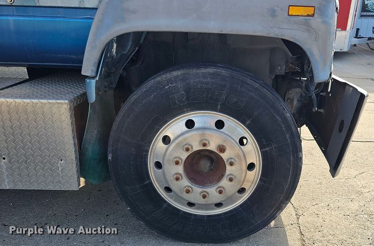 image for item DQ1105 GMC  rollback truck