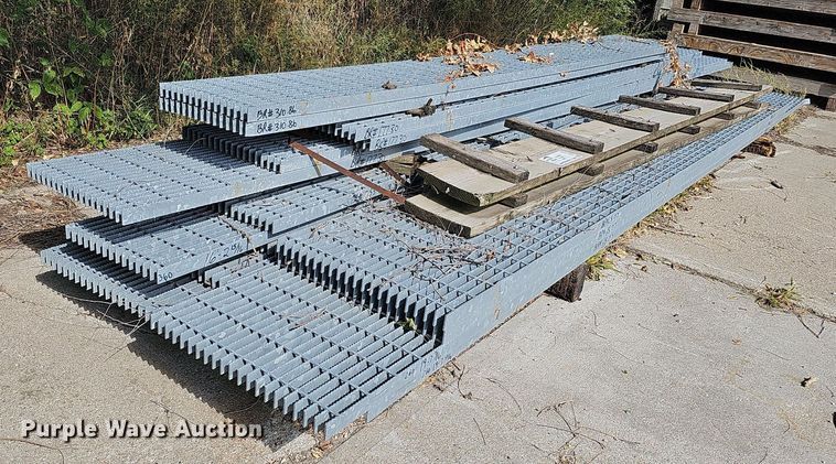 image for item DQ1208 Approximately 15 metal grate sections
