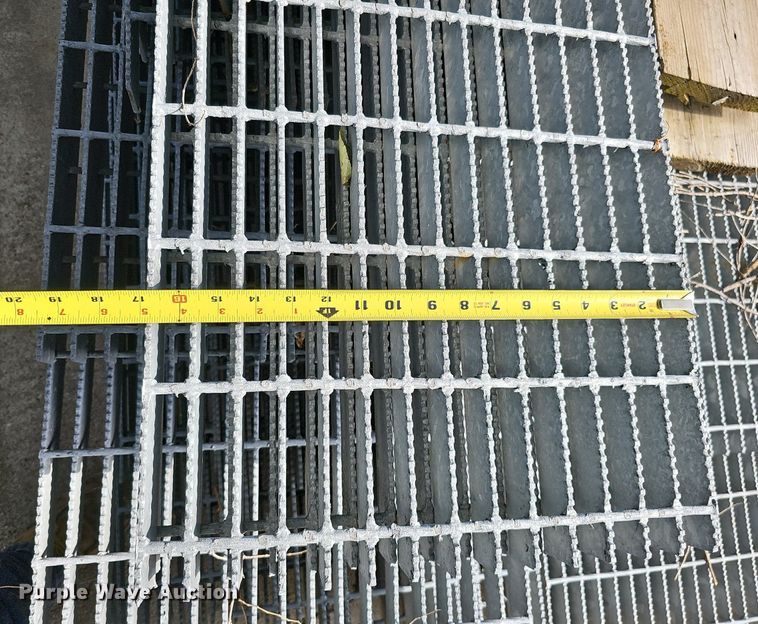 image for item DQ1208 Approximately 15 metal grate sections